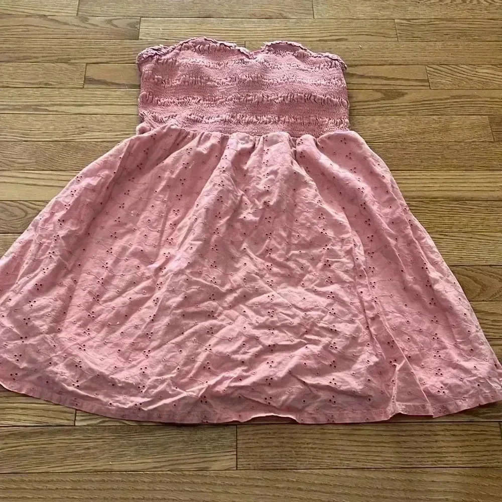 [L]Kimchi Blue -Urban Outfitters Pink Eyelet Strapless  Mini Dress